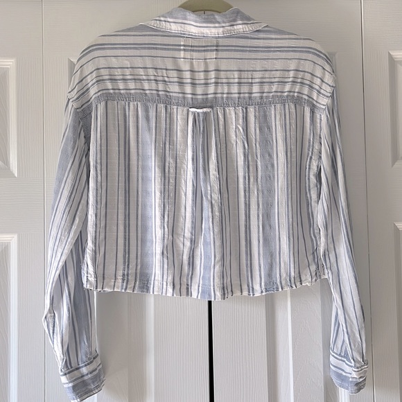 Aeropostale Striped Cropped Long Sleeve Button Down Shirt - Picture 6 of 8